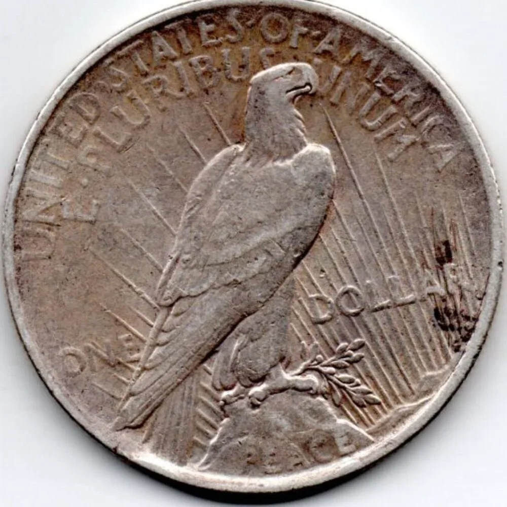 Granny Estate Find - 1922 Silver Peace US Dollar - Picture 2 of 2